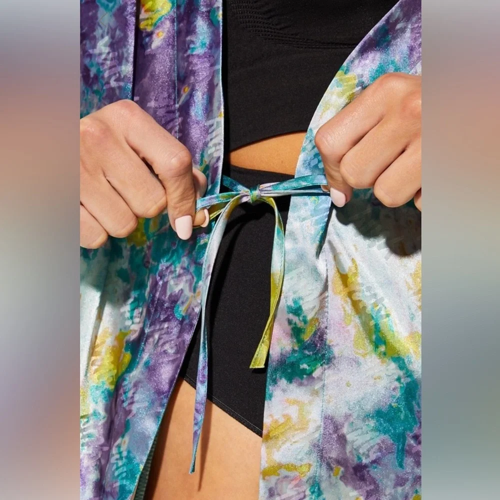 🆕Sattin Pretty Mini Robe - Fabletics - Picture 5 of 15